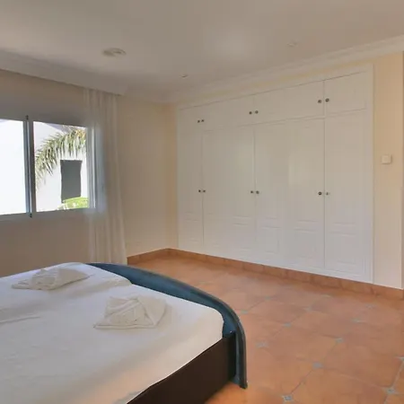 Santa Lucia Ho 6p Villa *
